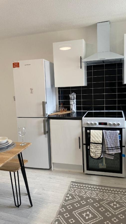 Bv Luxury Spacious 3 Bedroom House At Isaac Close 曼彻斯特 外观 照片
